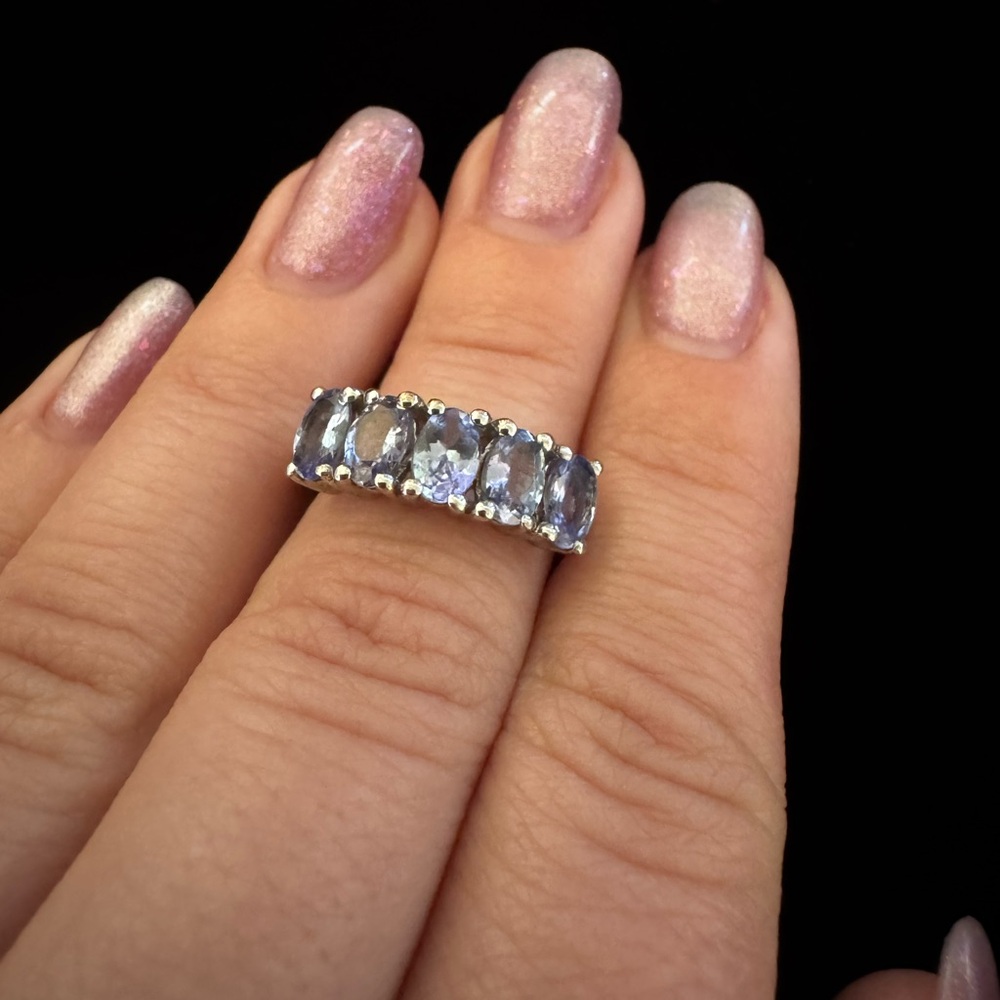 Tanzanite Ring in .925 Sterling Silver. Size 7.